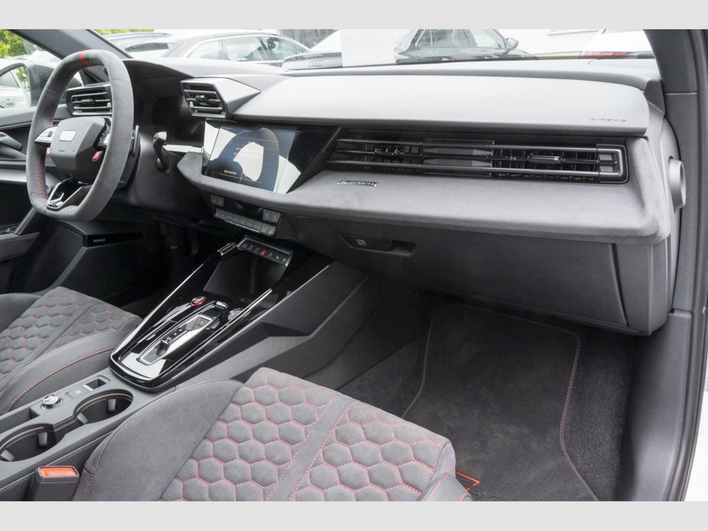 Bild über Audi RS 3 Sportback TFSI quattro 294 kW S tronic - für weitere Informationen kontaktieren Sie den Audi Partner
