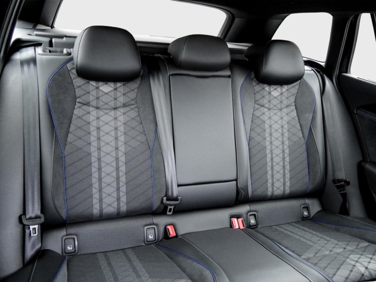Volkswagen Passat – Bild 4