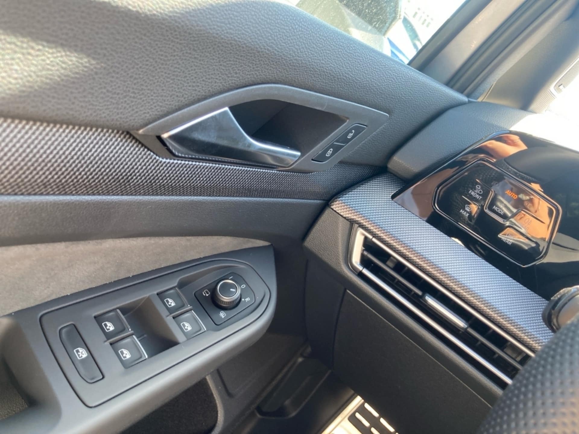 Volkswagen Golf R-Line
