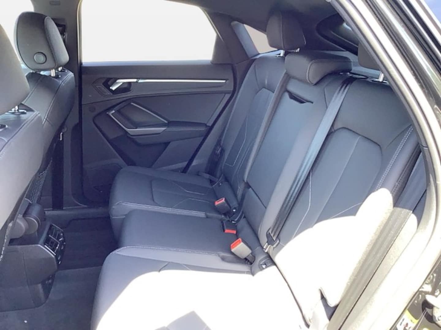 Bild über Audi Q3 Sportback S line 40 TFSI quattro S tronic - für weitere Informationen kontaktieren Sie den Audi Partner