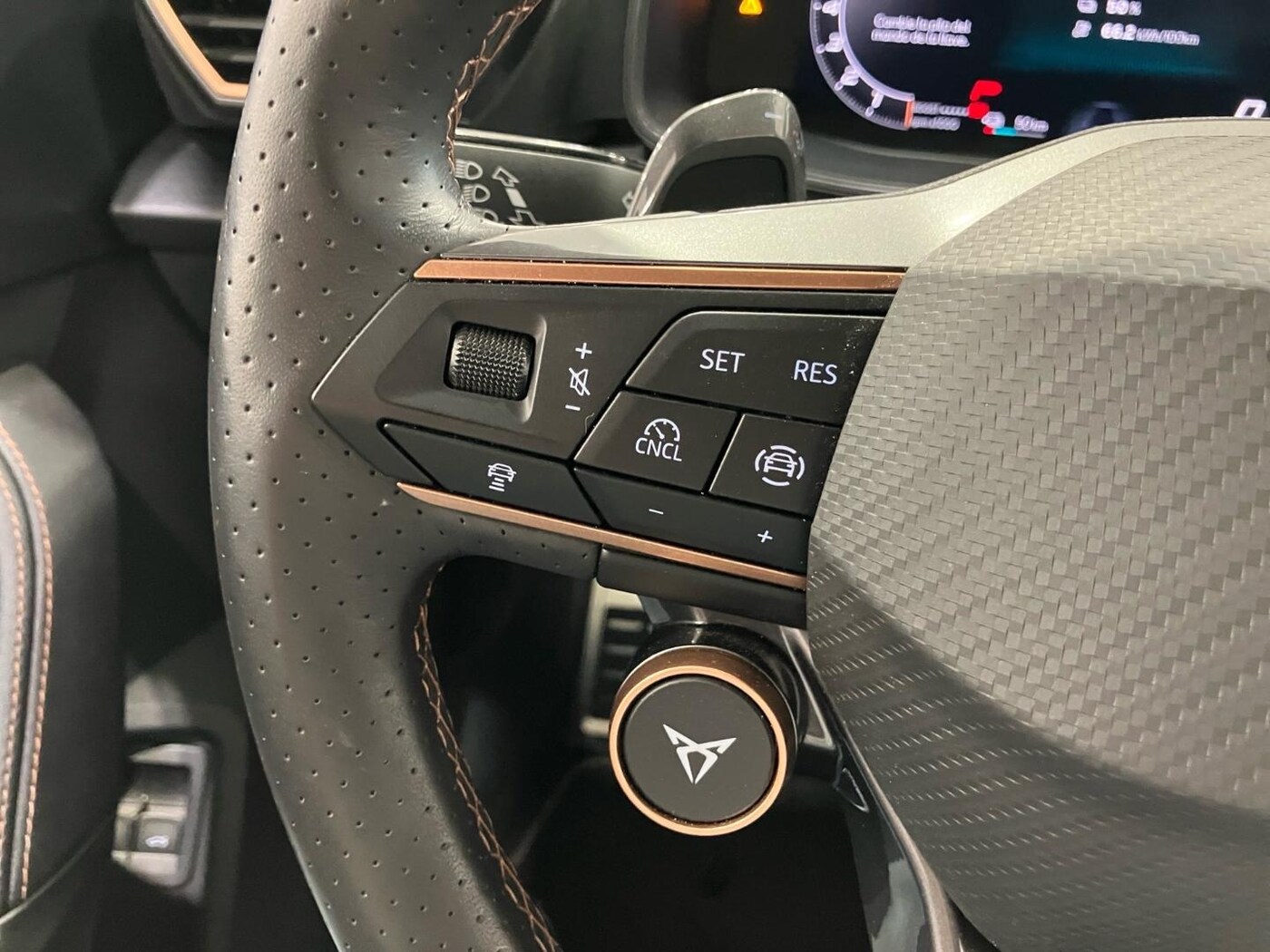 CUPRA Leon Sportstourer 1.5 TSI e-Hybrid VZ DSG 200 kW (272 CV) — photo 9