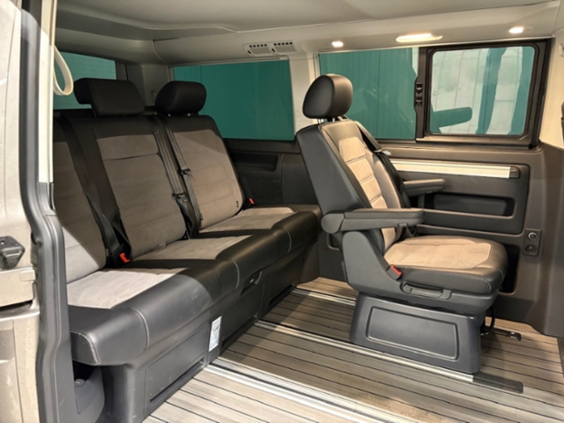 Volkswagen T6.1 California Beach