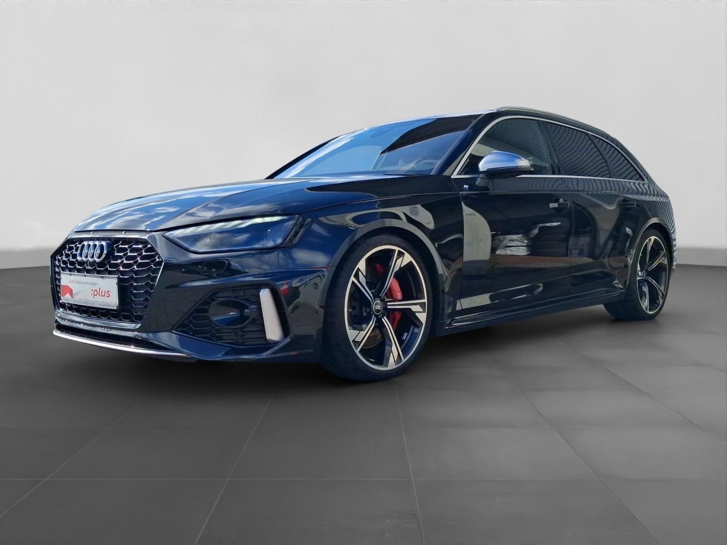 Bild über Audi RS 4 Avant TFSI quattro tiptronic - für weitere Informationen kontaktieren Sie den Audi Partner