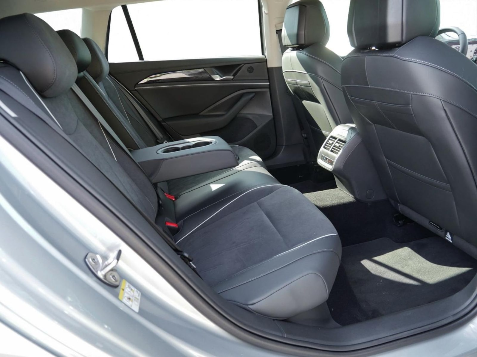 Volkswagen Passat – Bild 16