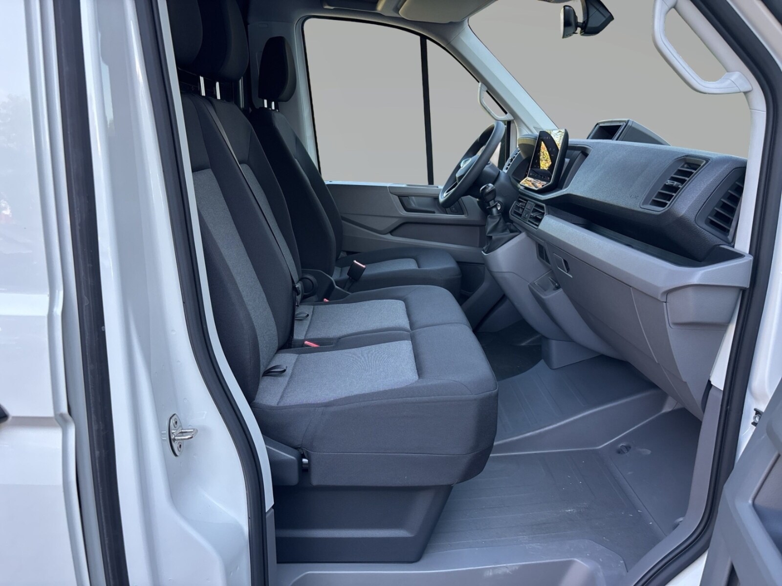 Volkswagen Crafter Kasten mittlerer Radstand – Bild 7
