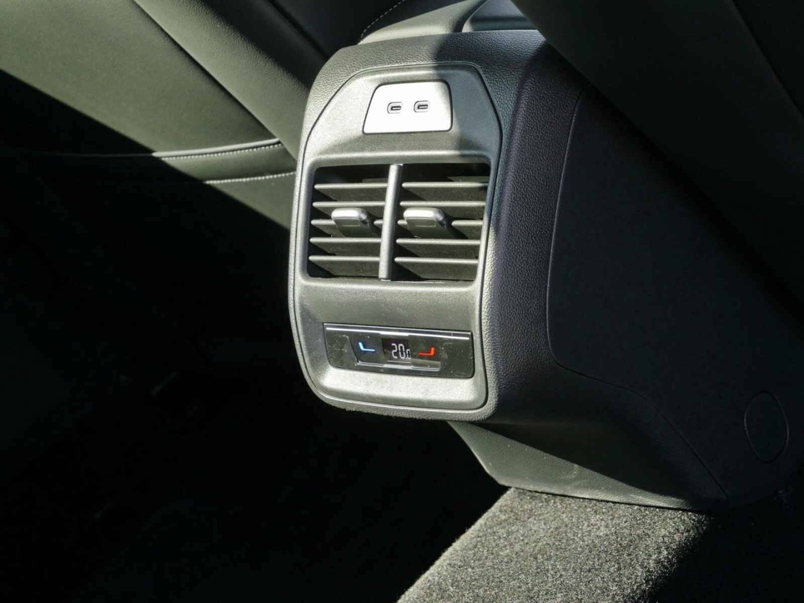 Volkswagen Passat – Bild 17