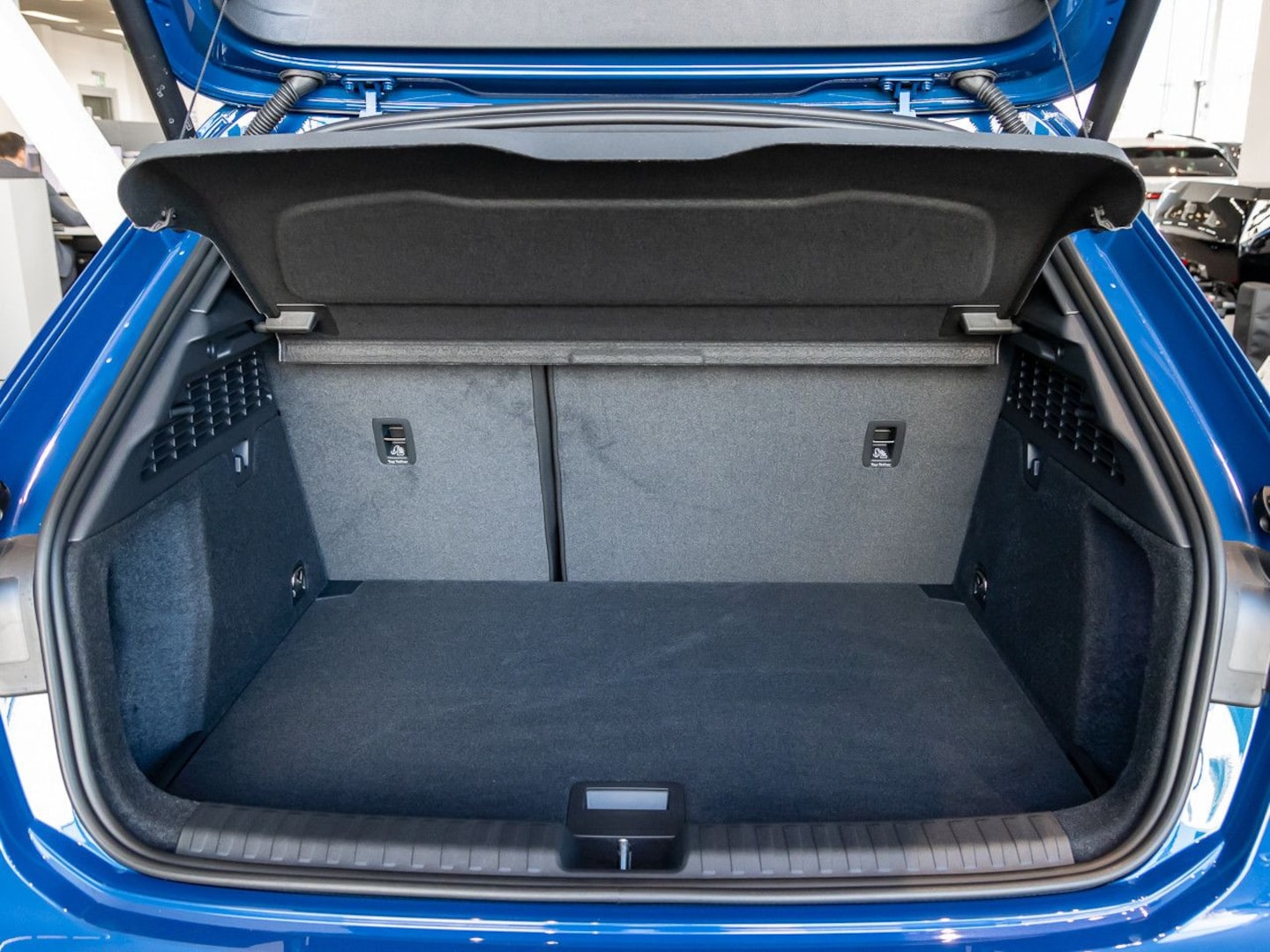 Bild über Audi A3 Sportback S line 35 TFSI S tronic - für weitere Informationen kontaktieren Sie den Audi Partner