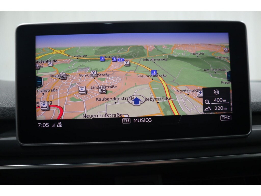 Image about Audi RS 4 Avant TFSI quattro tiptronic