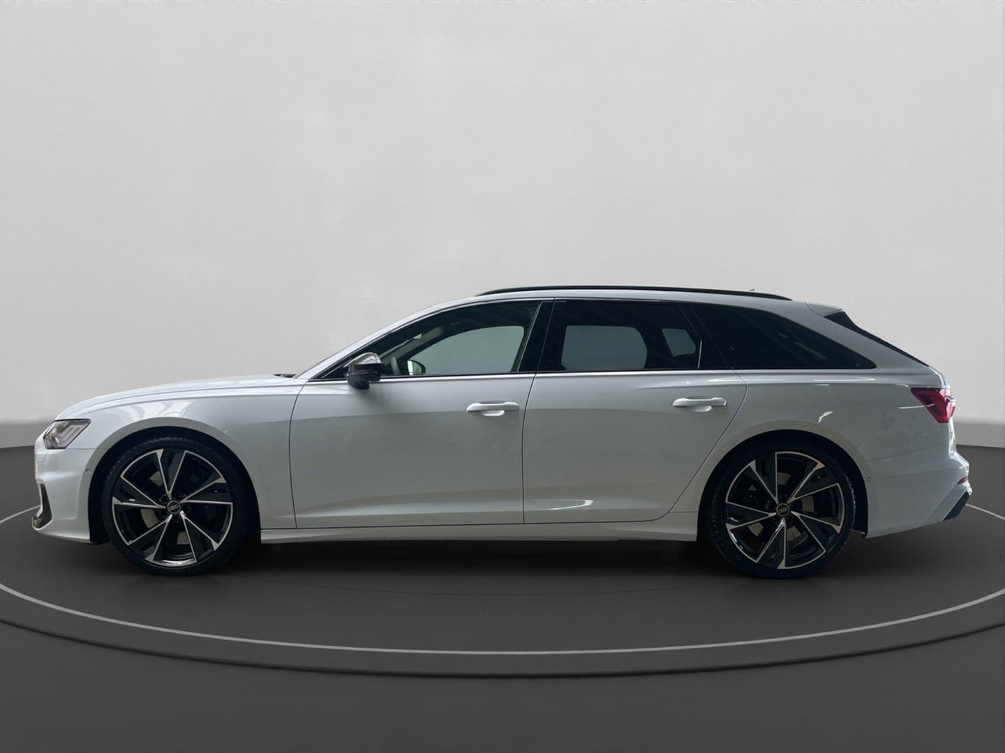 Bild über Audi S6 Avant TDI quattro tiptronic - für weitere Informationen kontaktieren Sie den Audi Partner