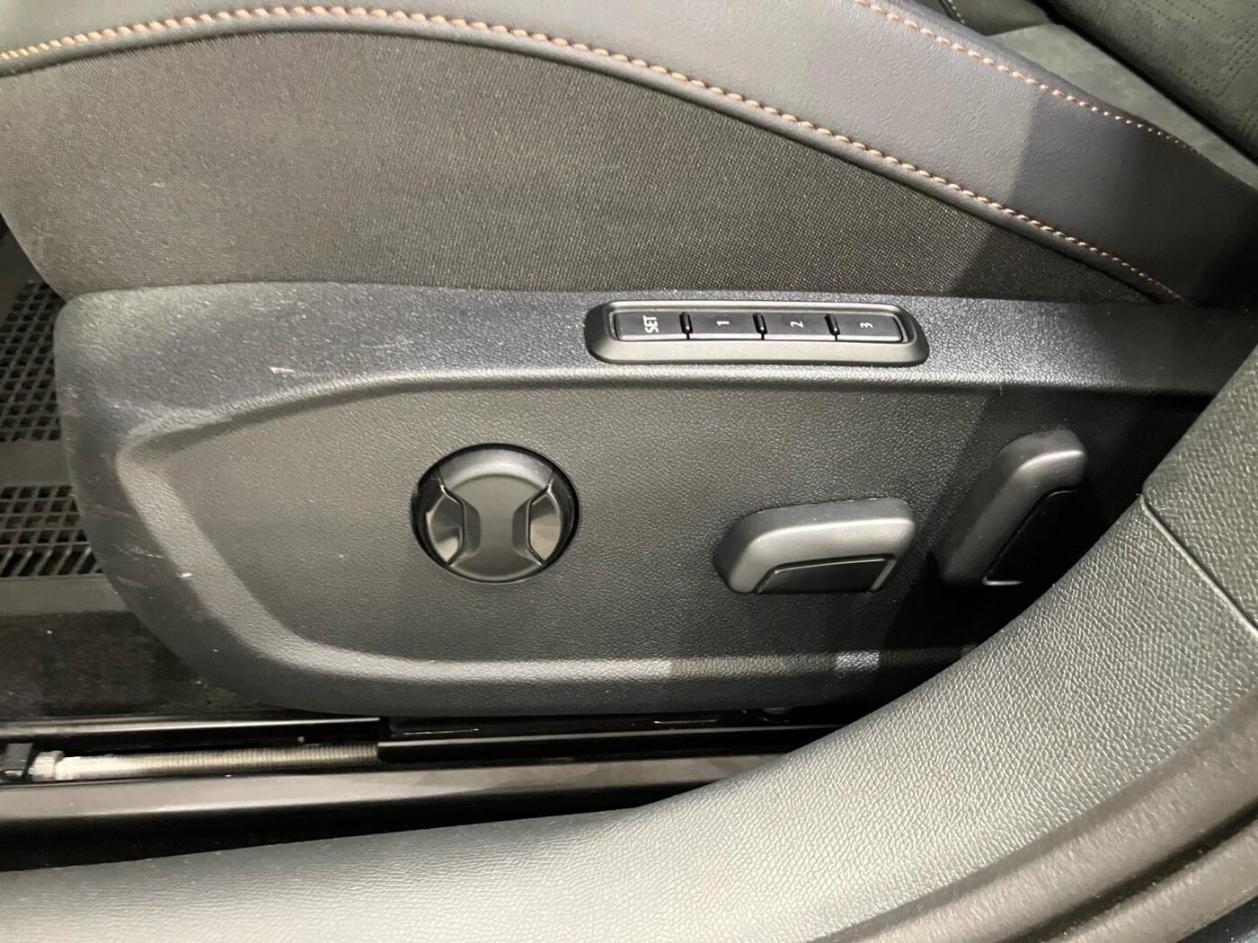 CUPRA Leon Sportstourer 1.5 TSI e-Hybrid VZ DSG 200 kW (272 CV) — photo 17
