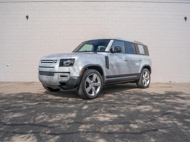 Photo of 2024 Land Rover Defender 