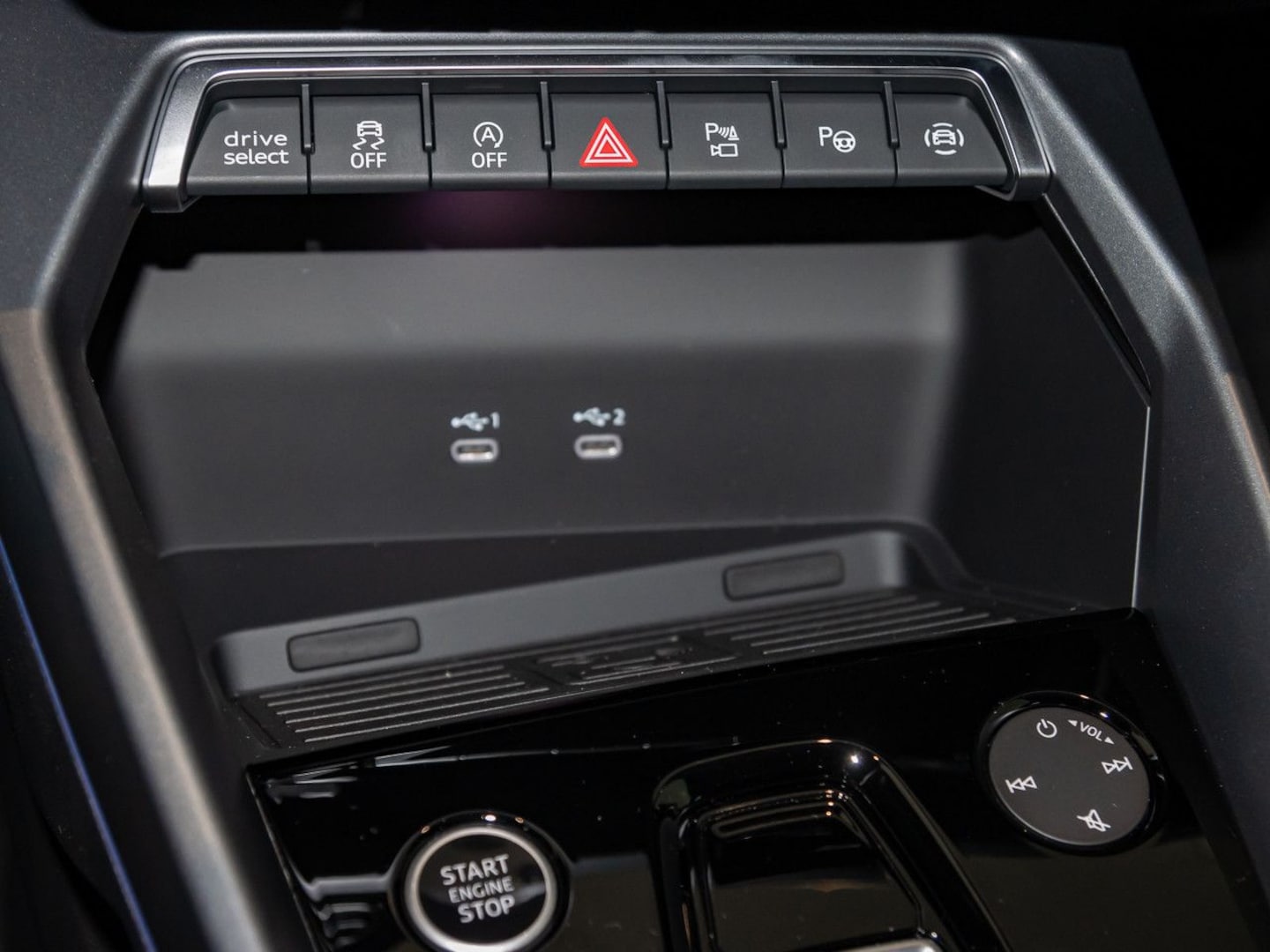 Bild über Audi A3 Sportback S line 35 TFSI S tronic - für weitere Informationen kontaktieren Sie den Audi Partner