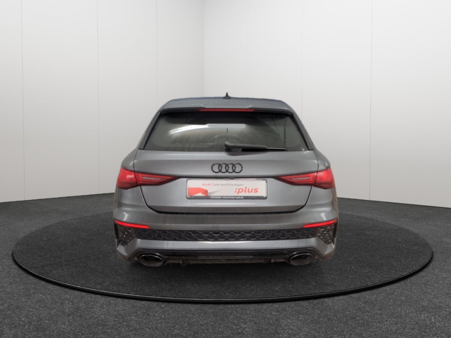 Bild über Audi RS 3 Sportback TFSI quattro S tronic - für weitere Informationen kontaktieren Sie den Audi Partner