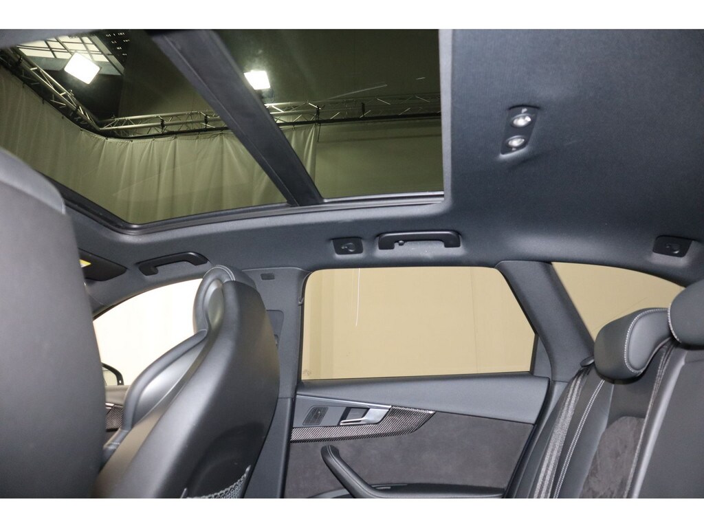 Image about Audi RS 4 Avant TFSI quattro tiptronic