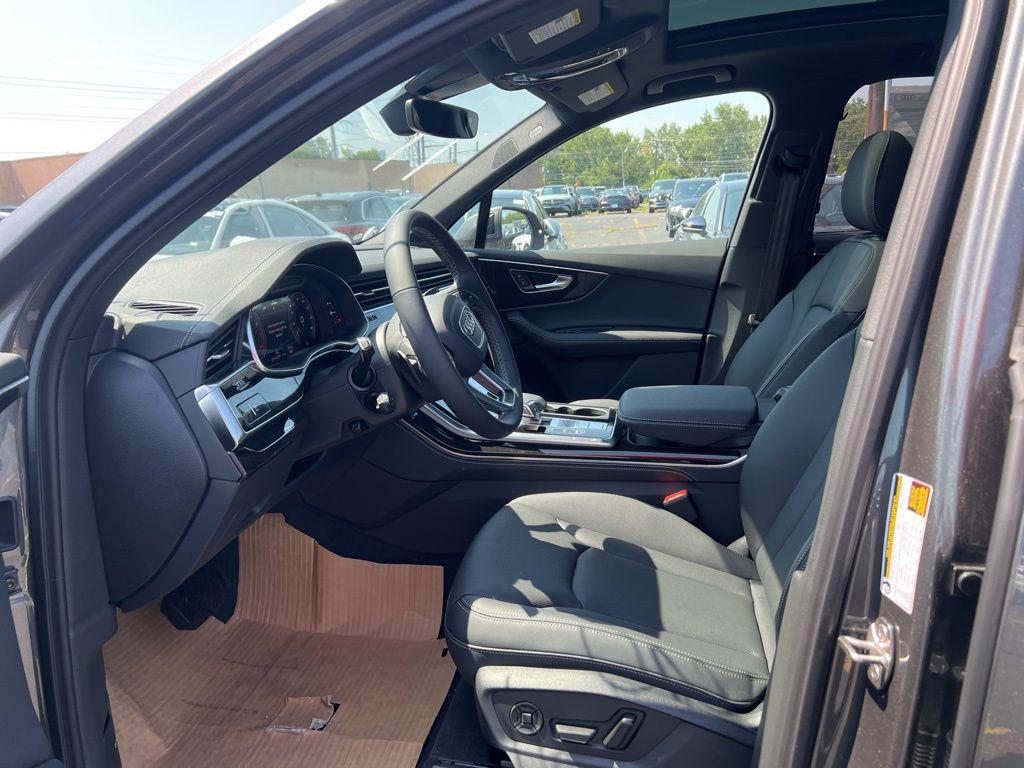 2025 Audi Q7 Premium Plus - Photo 23