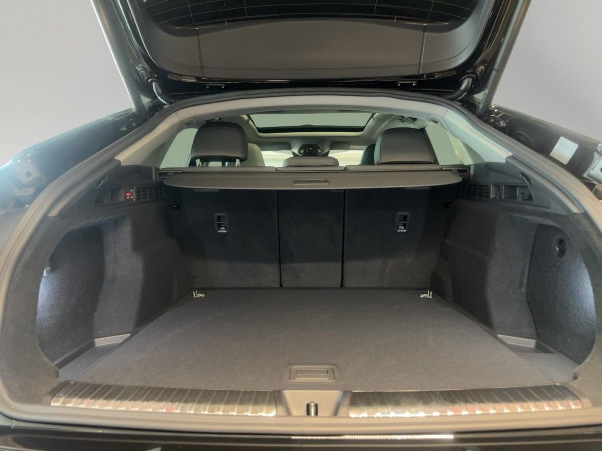 Audi Q5 Sportback edition one