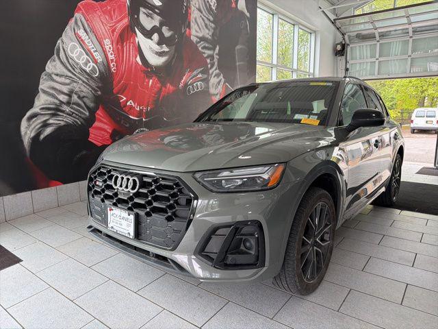 2023 Audi SQ5 Premium Plus's photo