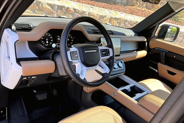 2025 Land Rover Defender