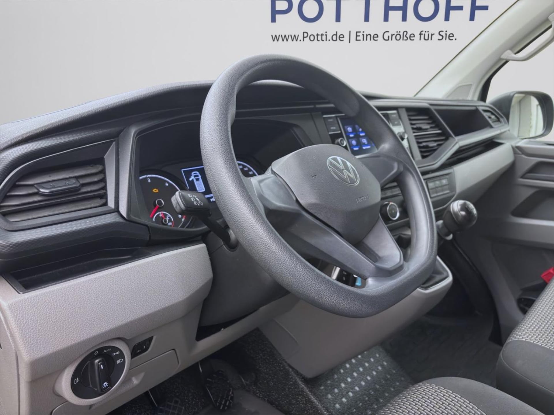Volkswagen T6.1 Transporter Kombi kurzer Radstand