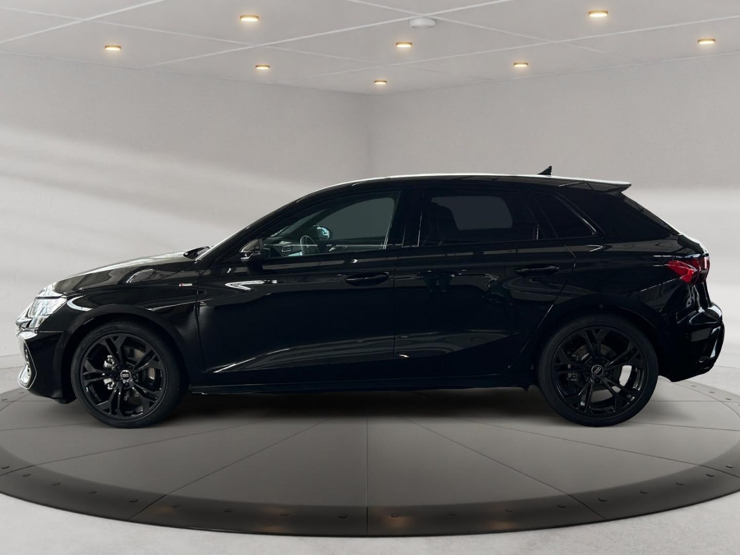 Bild über Audi A3 Sportback TFSI 110 kW S tronic - für weitere Informationen kontaktieren Sie den Audi Partner