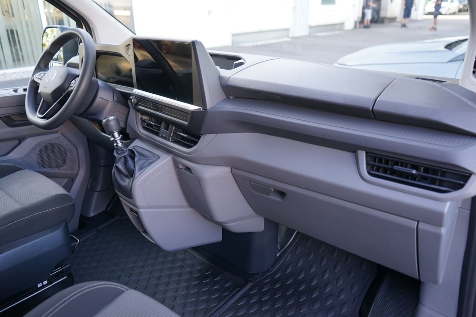 Volkswagen Transporter Kasten langer Radstand – Bild 8