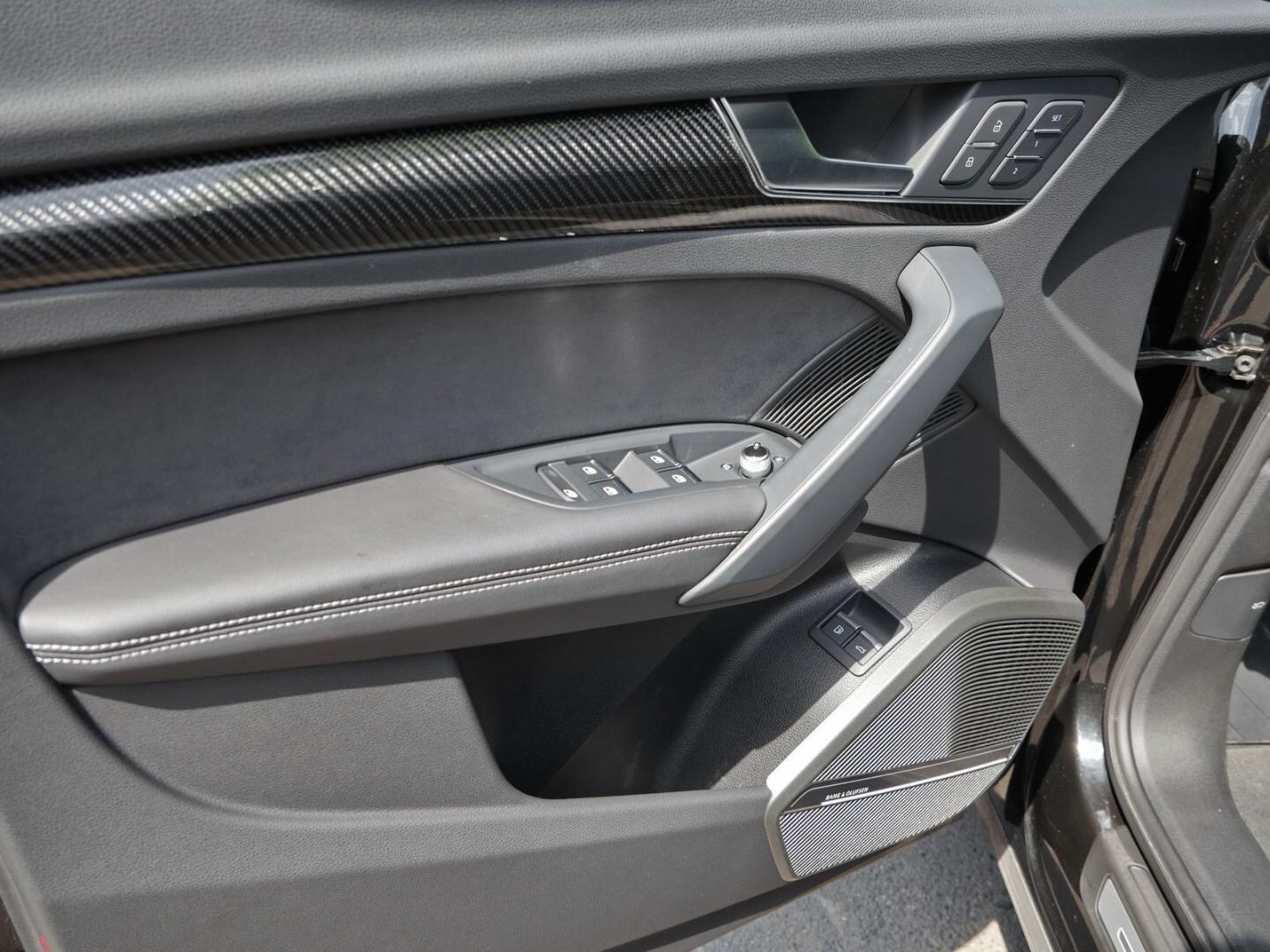 Bild über Audi Q5 Sportback TFSI e S line 55 TFSI e quattro S tronic - für weitere Informationen kontaktieren Sie den Audi Partner