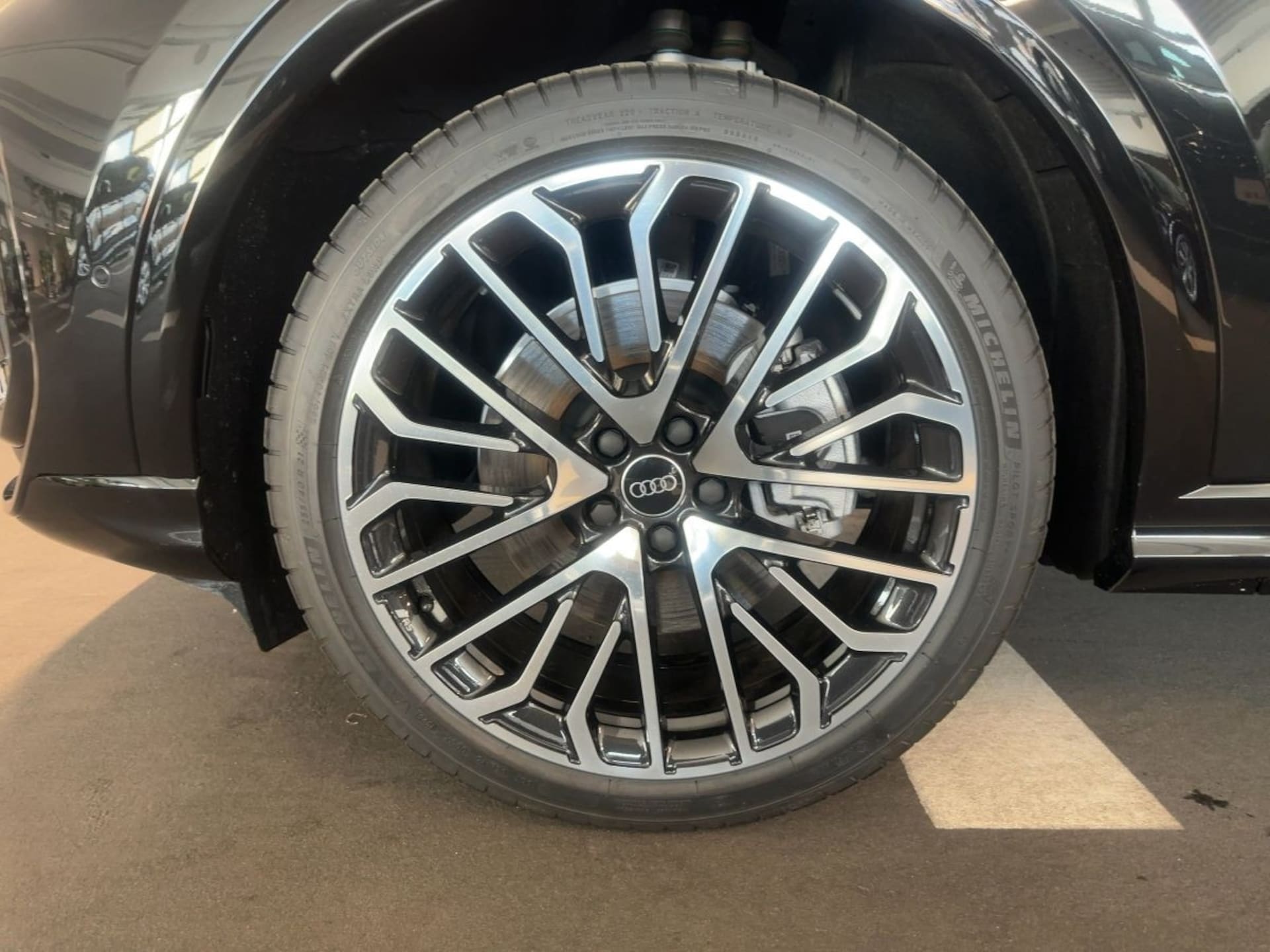 Audi Q5 Sportback edition one