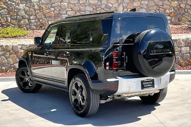 2025 Land Rover Defender