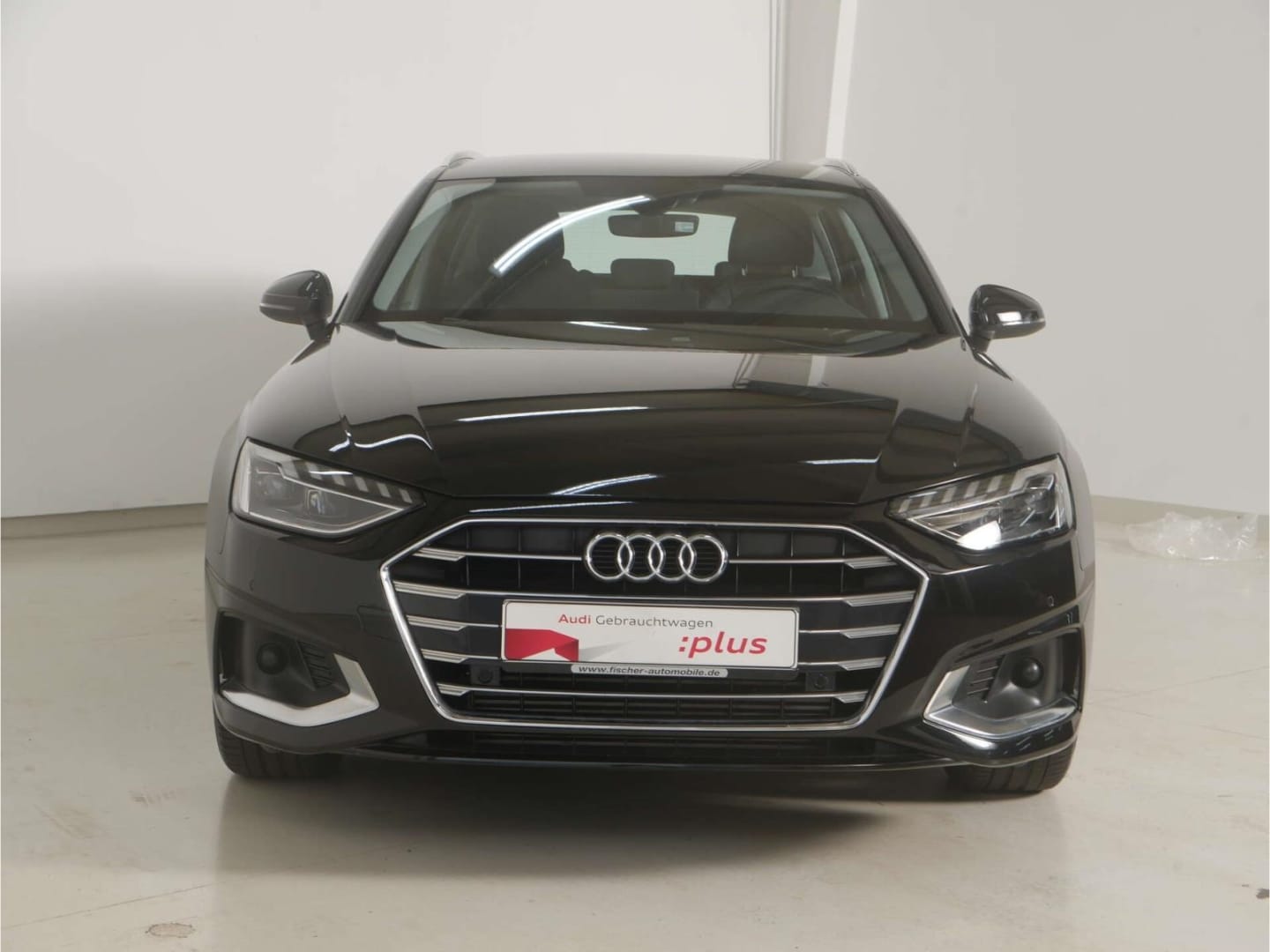 Bild über Audi A4 Avant advanced 40 TFSI S tronic - für weitere Informationen kontaktieren Sie den Audi Partner