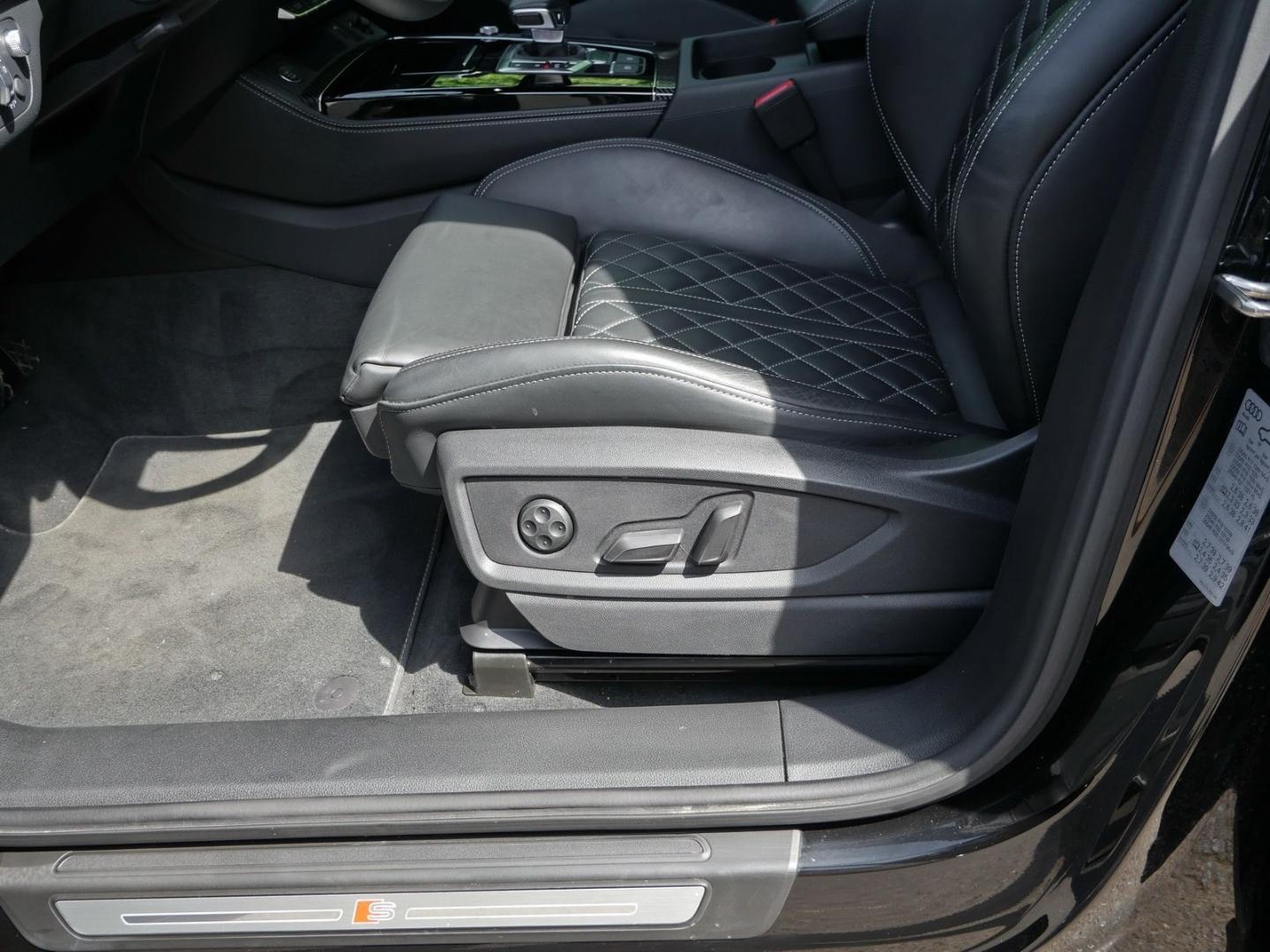 Bild über Audi Q5 Sportback TFSI e S line 55 TFSI e quattro S tronic - für weitere Informationen kontaktieren Sie den Audi Partner