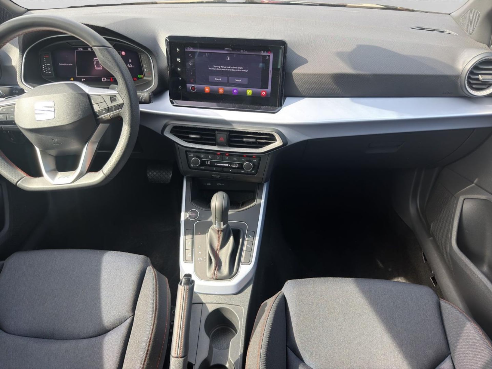 SEAT Arona FR