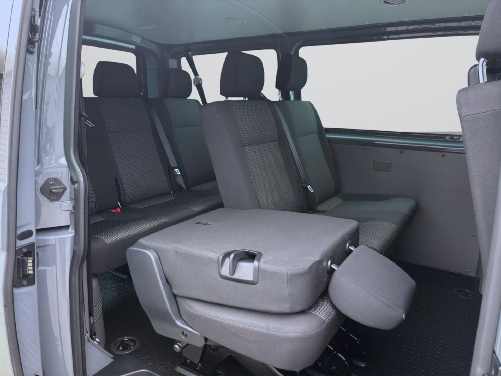 Volkswagen T6.1 Transporter Kombi kurzer Radstand