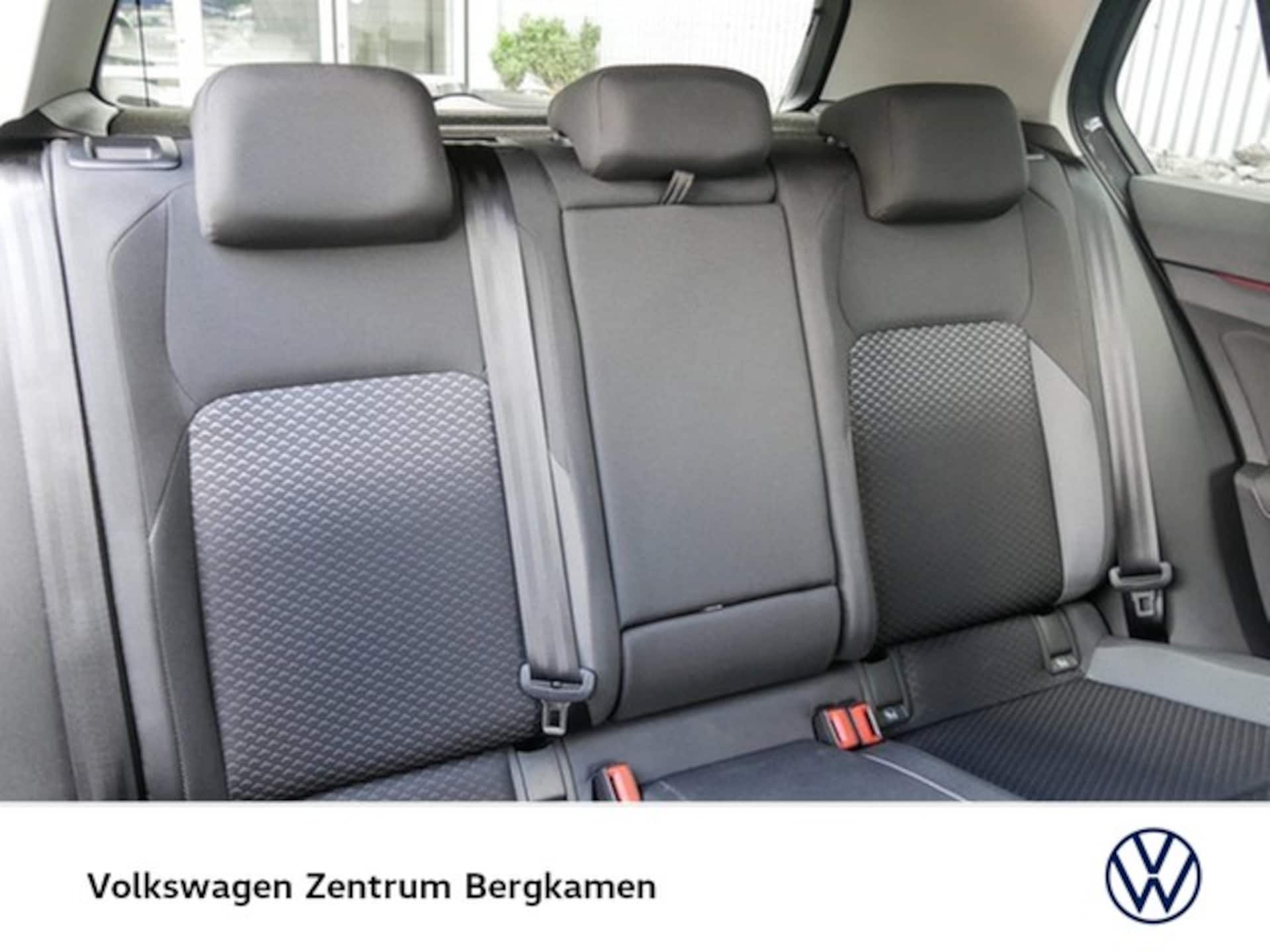 Volkswagen Golf Active