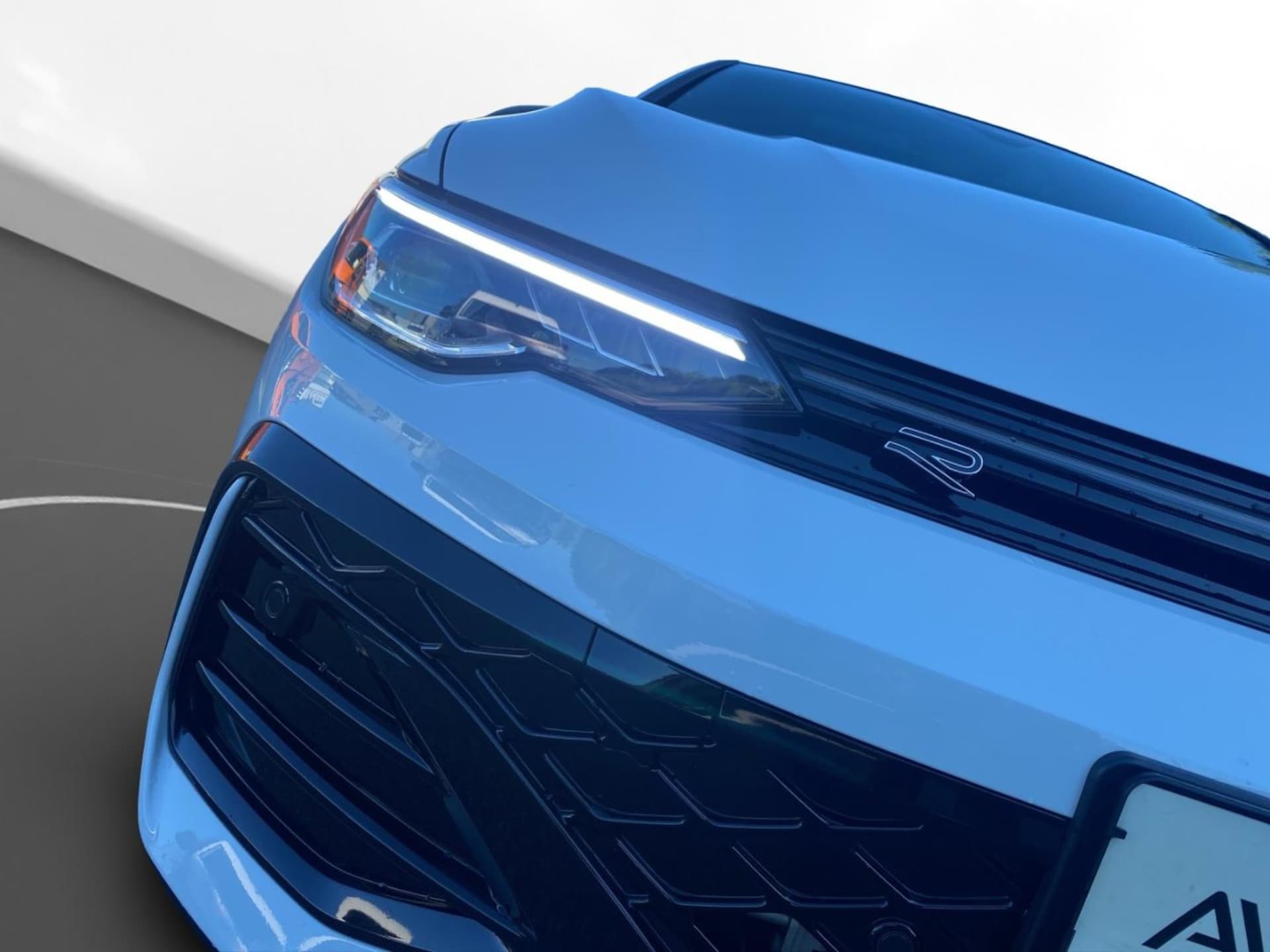 Volkswagen Golf R-Line