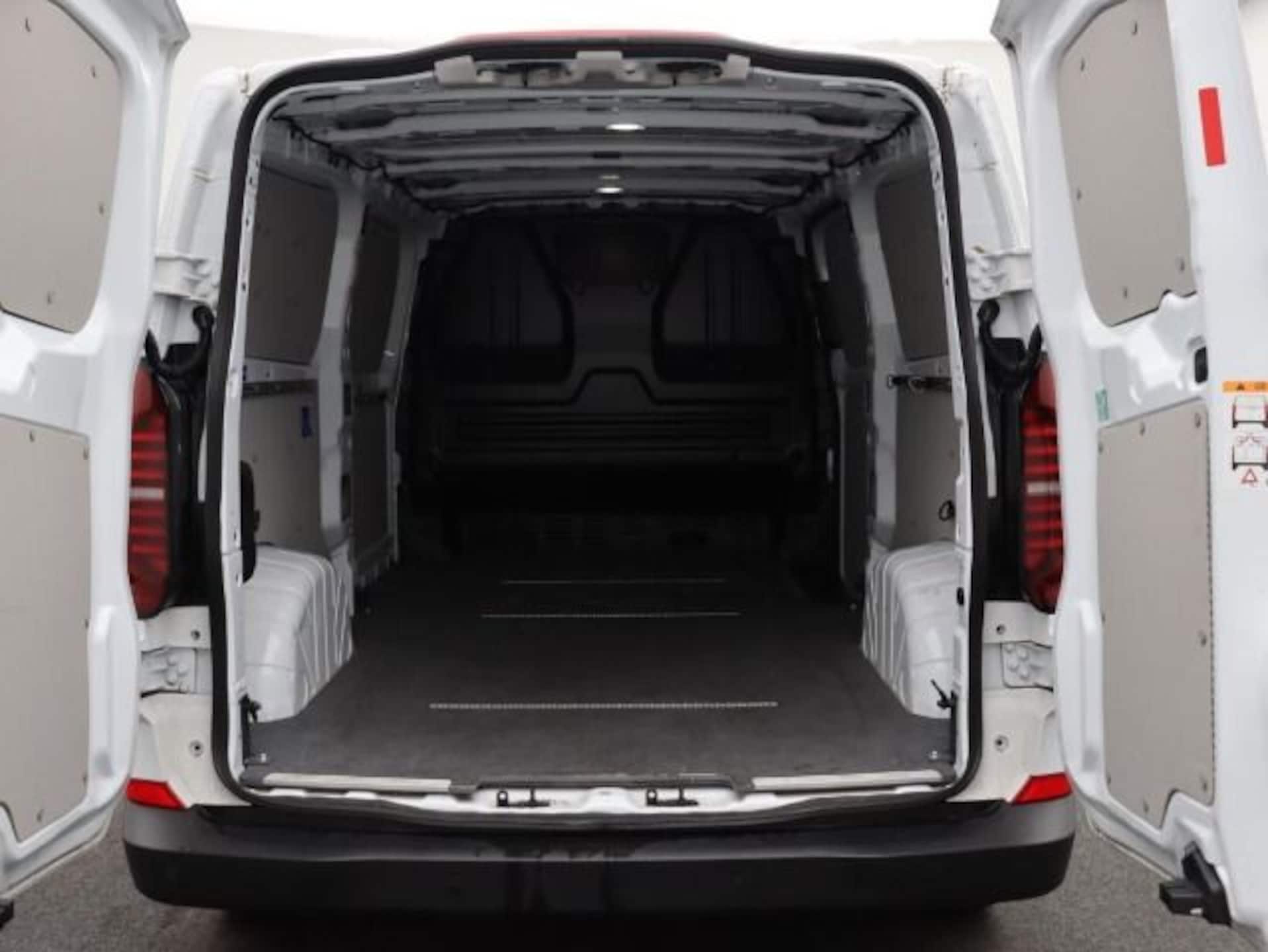 Volkswagen Transporter Kasten langer Radstand