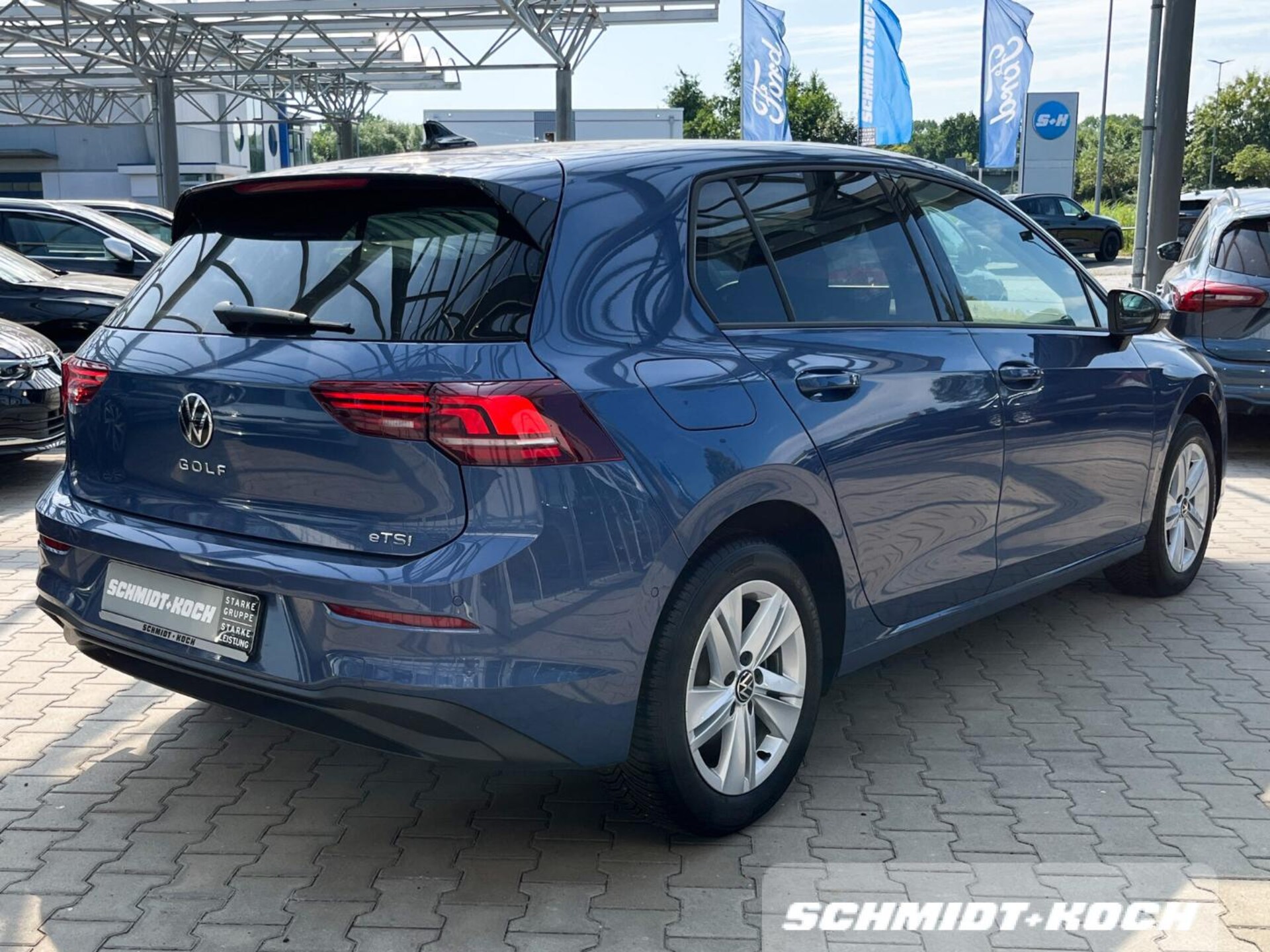 Volkswagen Golf Life
