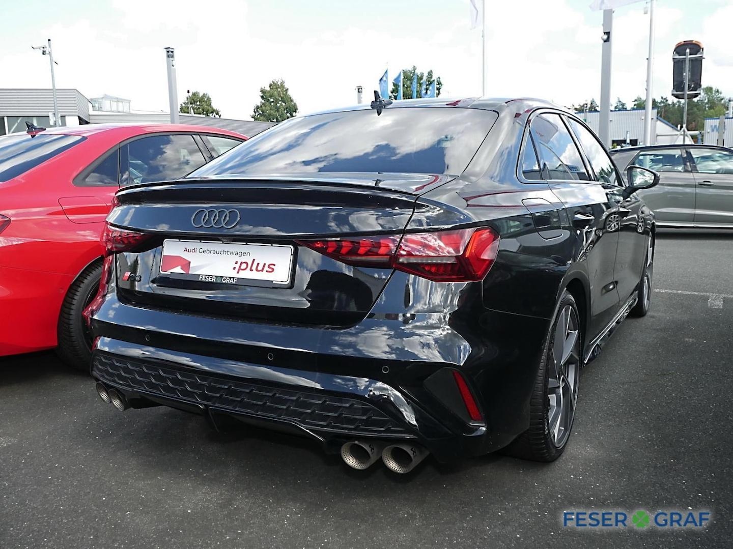 Bild über Audi S3 Limousine TFSI quattro S tronic - für weitere Informationen kontaktieren Sie den Audi Partner