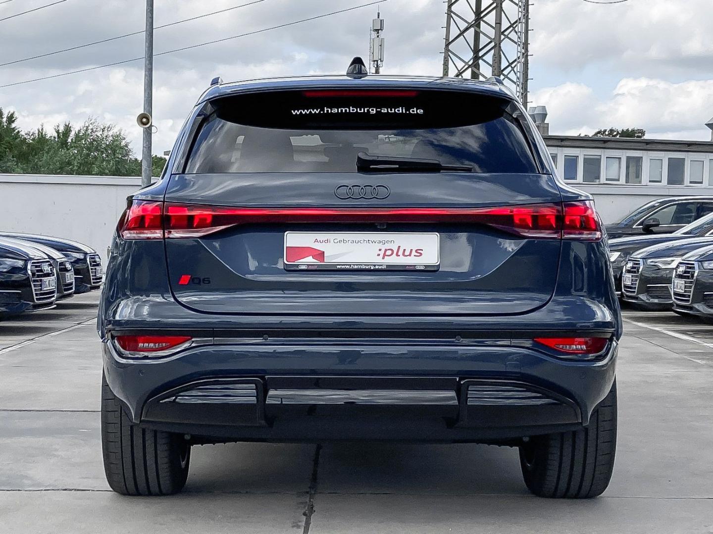 Image about Audi Q6 SUV e-tron e-tron quattro