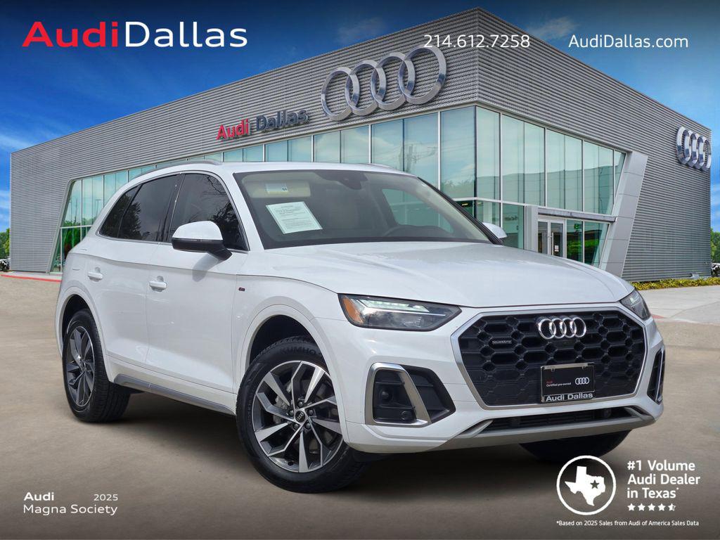 2024 Audi Q5 45 Premium Plus's photo