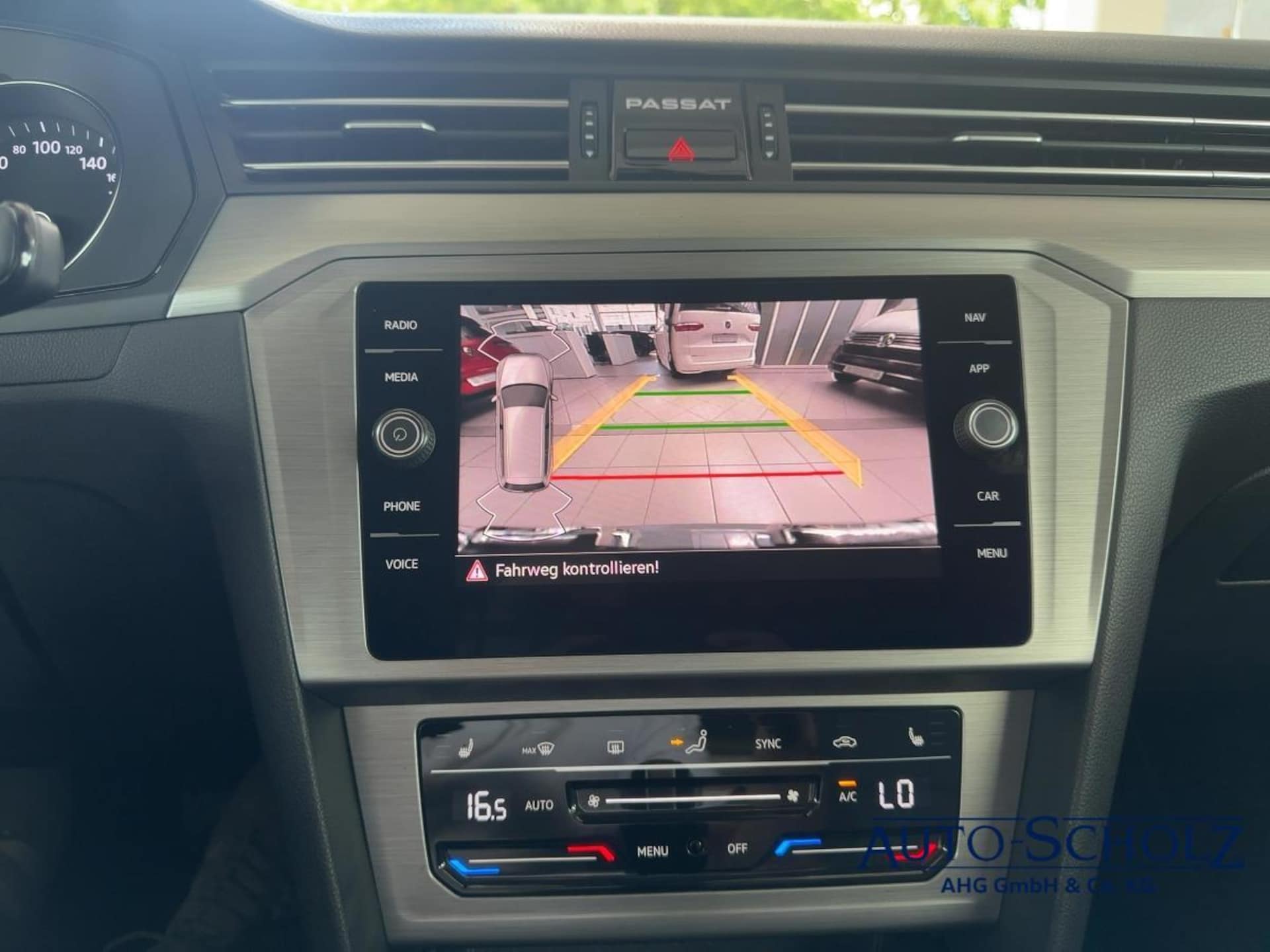 Volkswagen Passat Variant Basis-Modell