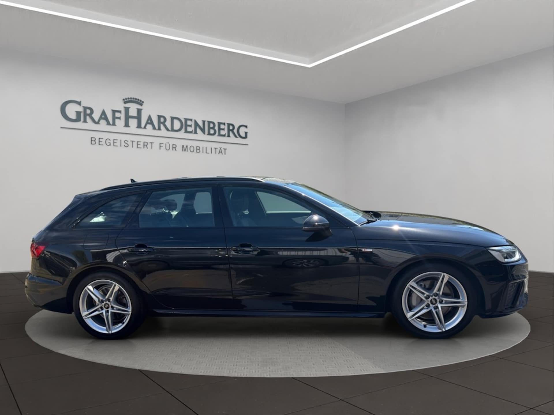 Audi A4 Avant S line