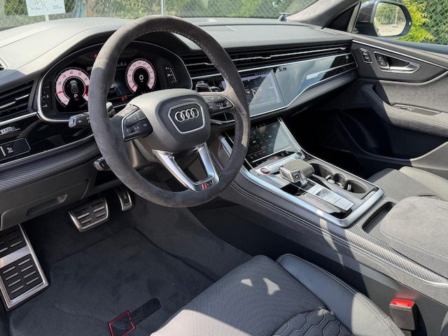 2027 Audi RS Q8 SUV performance