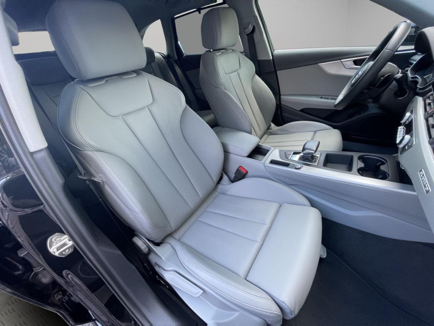 Bild über Audi A4 Avant advanced 50 TDI quattro tiptronic - für weitere Informationen kontaktieren Sie den Audi Partner