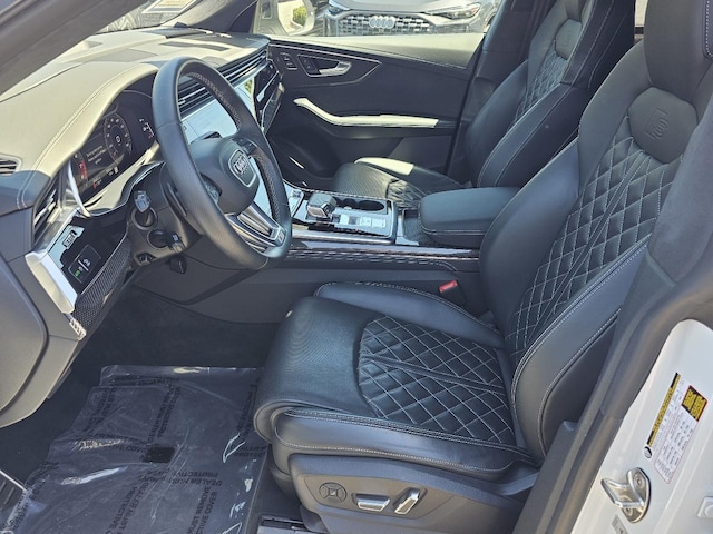 2023 Audi SQ8