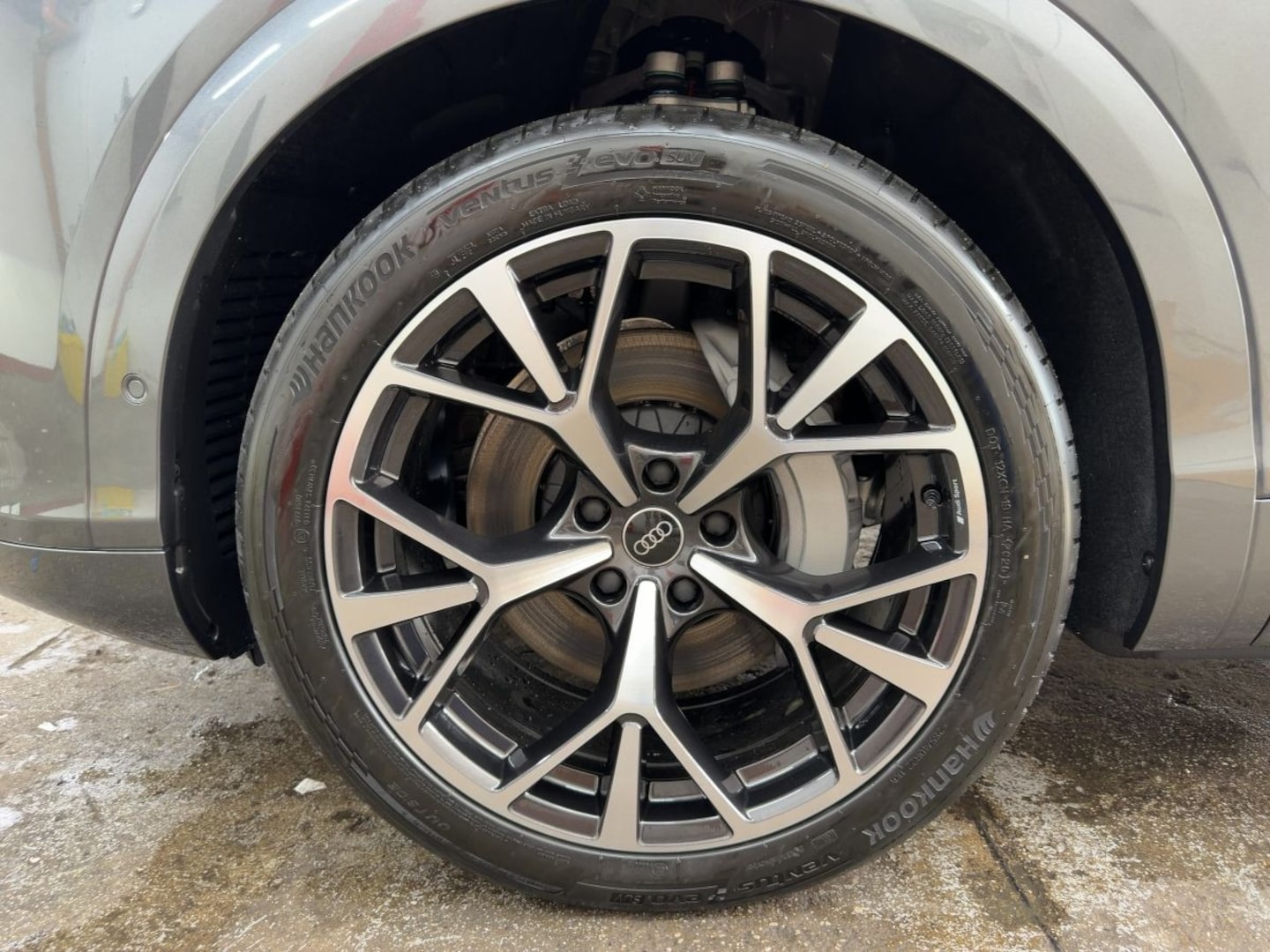 Bild über Audi Q7 SUV TDI quattro 220 kW tiptronic - für weitere Informationen kontaktieren Sie den Audi Partner