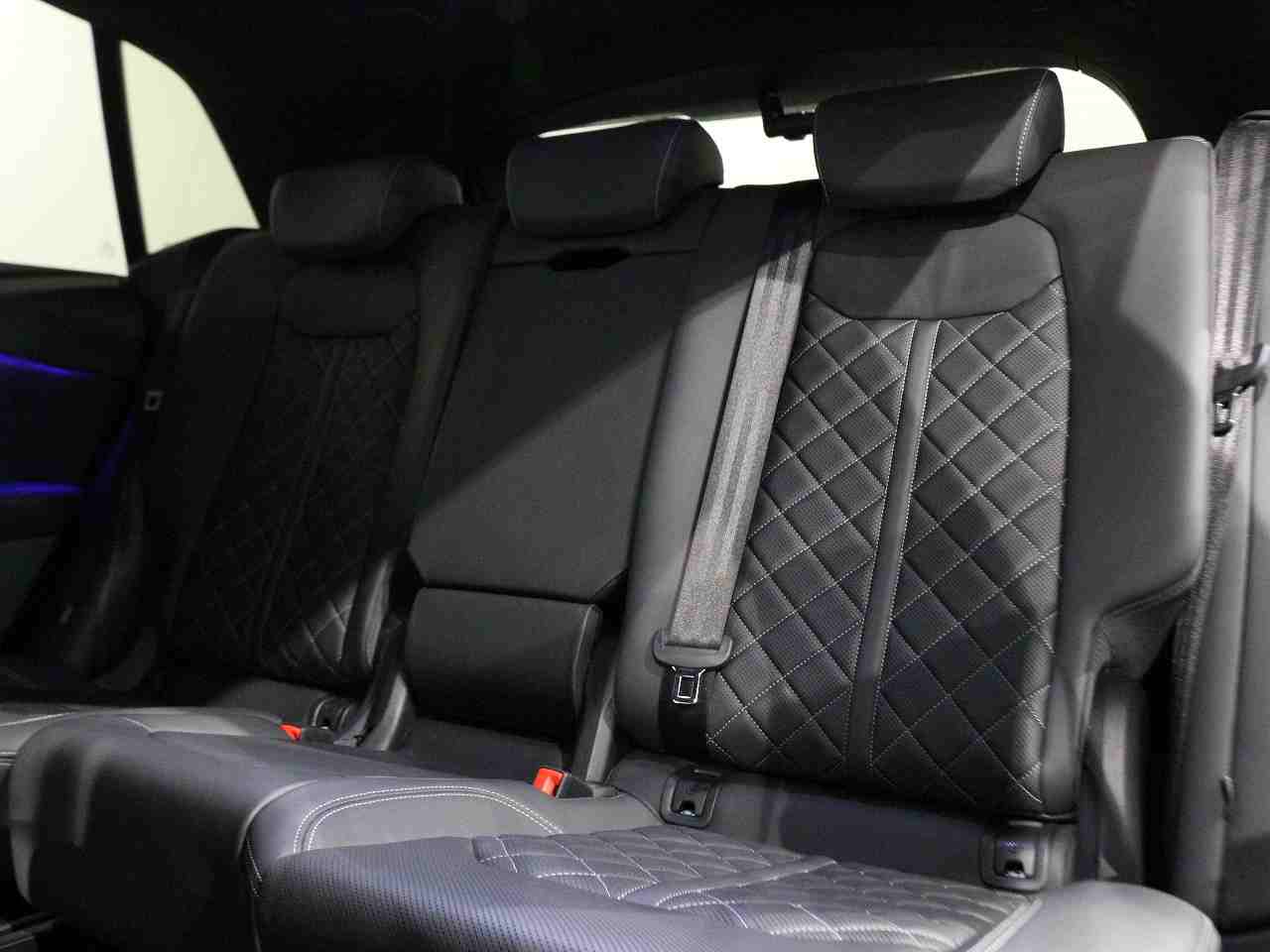 Image about Audi Q8 55 TFSI quattro S line 250(340) kW(PS) tiptronic