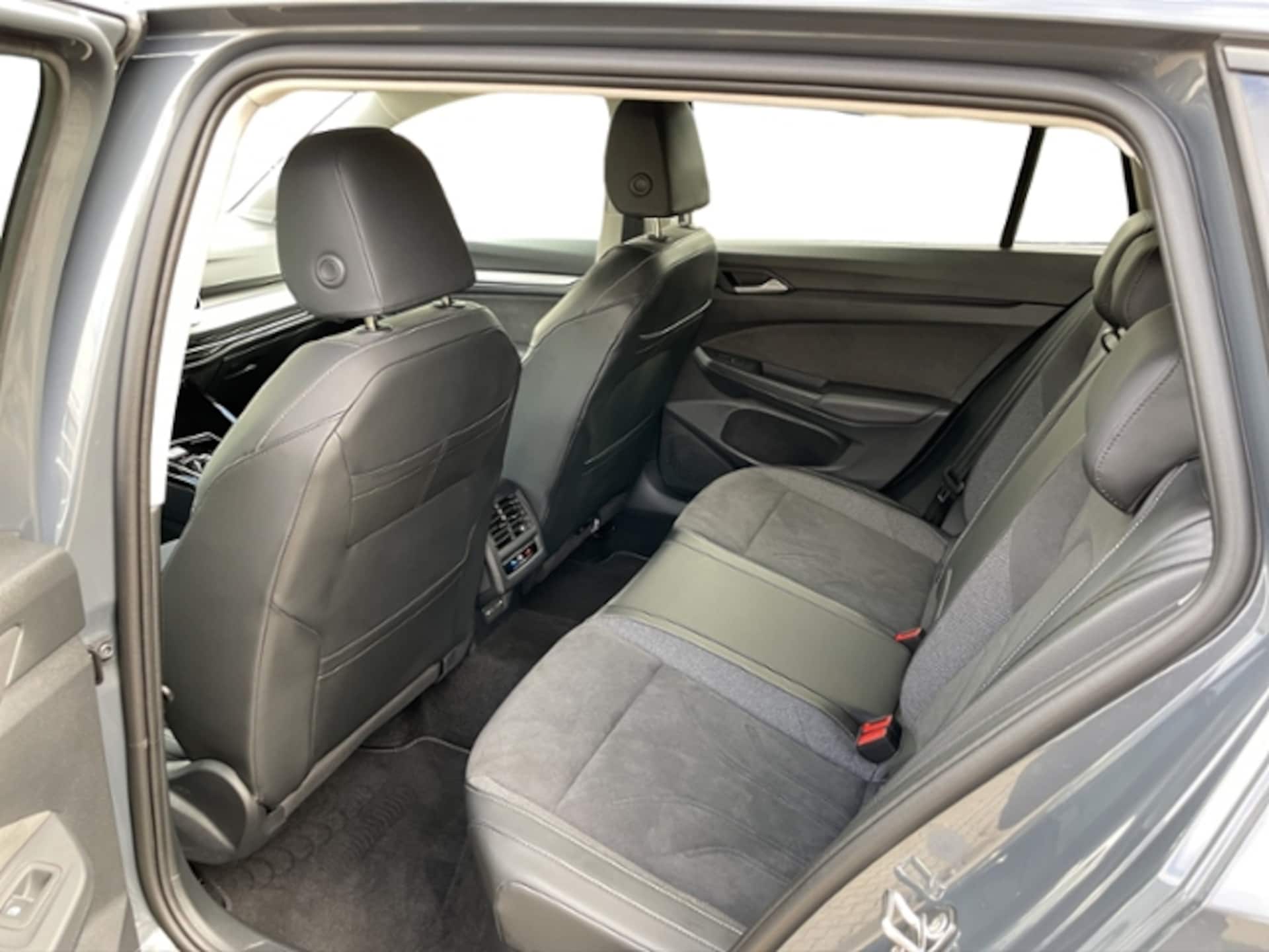 Volkswagen Golf Variant Style