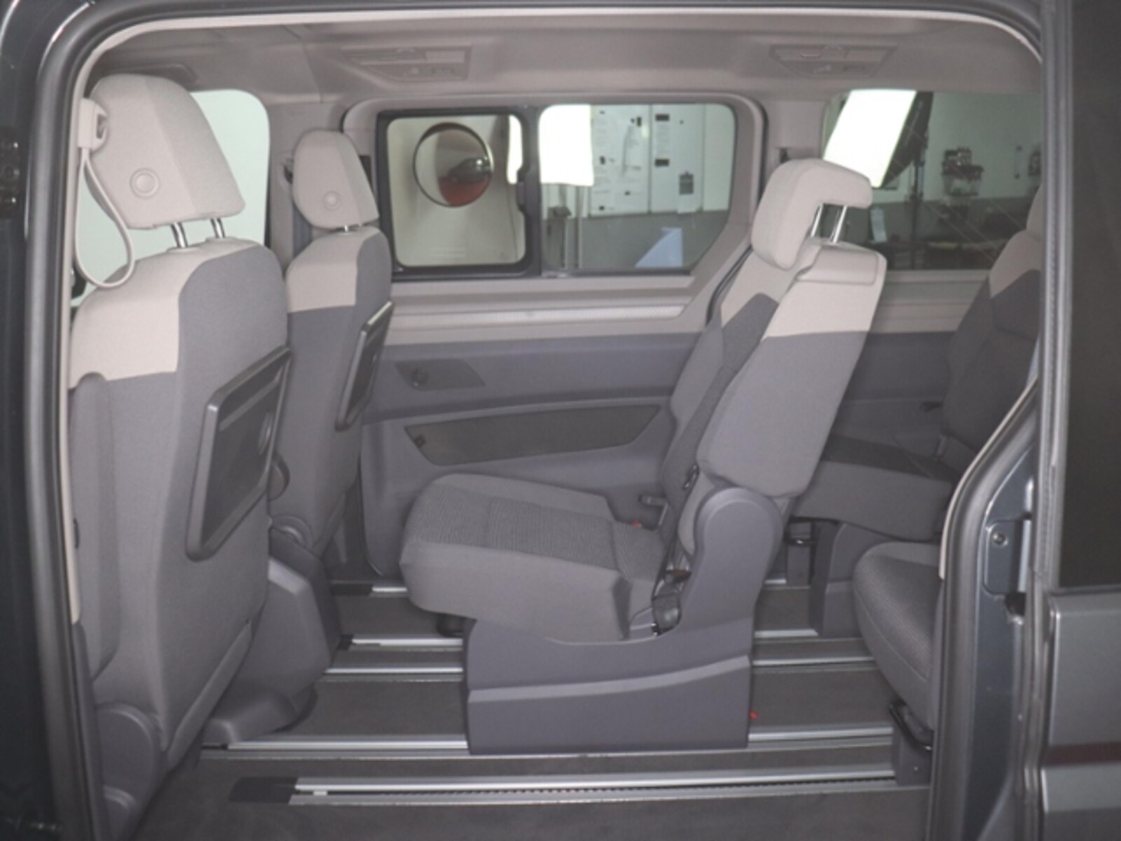 Volkswagen Multivan Langversion – Bild 13