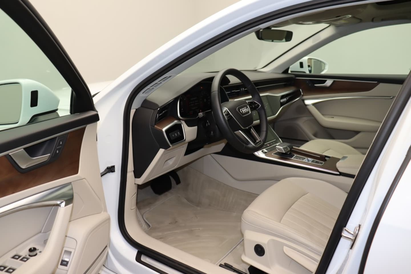 Bild über Audi A6 Avant 50 TDI quattro tiptronic - für weitere Informationen kontaktieren Sie den Audi Partner