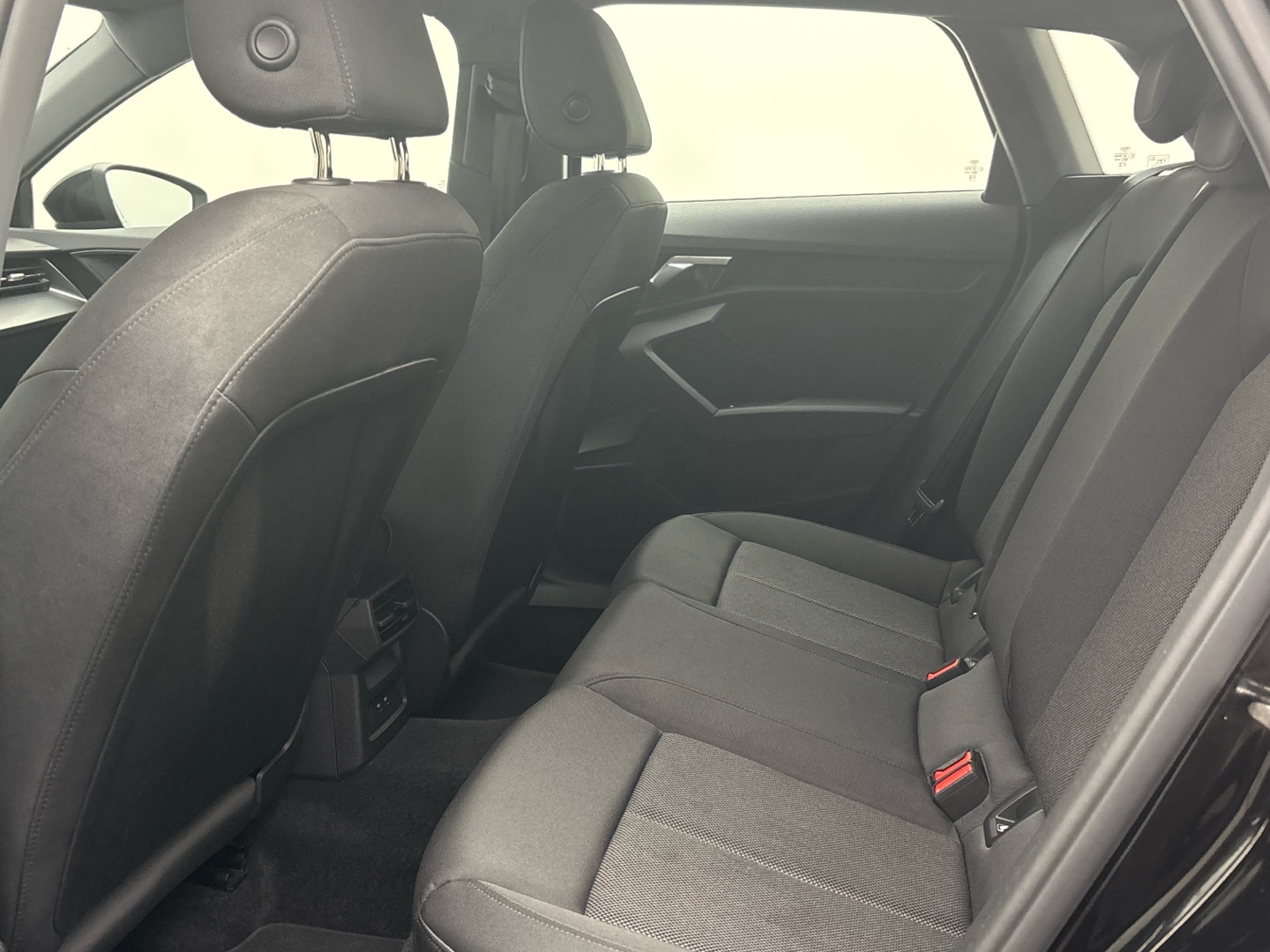 Bild über Audi A3 Sportback 35 TFSI S tronic - für weitere Informationen kontaktieren Sie den Audi Partner